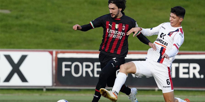 Soi kèo Châu Á, Tài Xỉu trong trận đấu AC Milan vs Lumezzane 